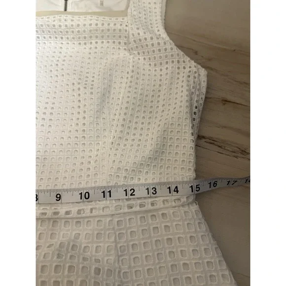 Elie Tahari Women's Dart Neck Aline Dress Size 8 White Sleeveless - Picture 7 of 10